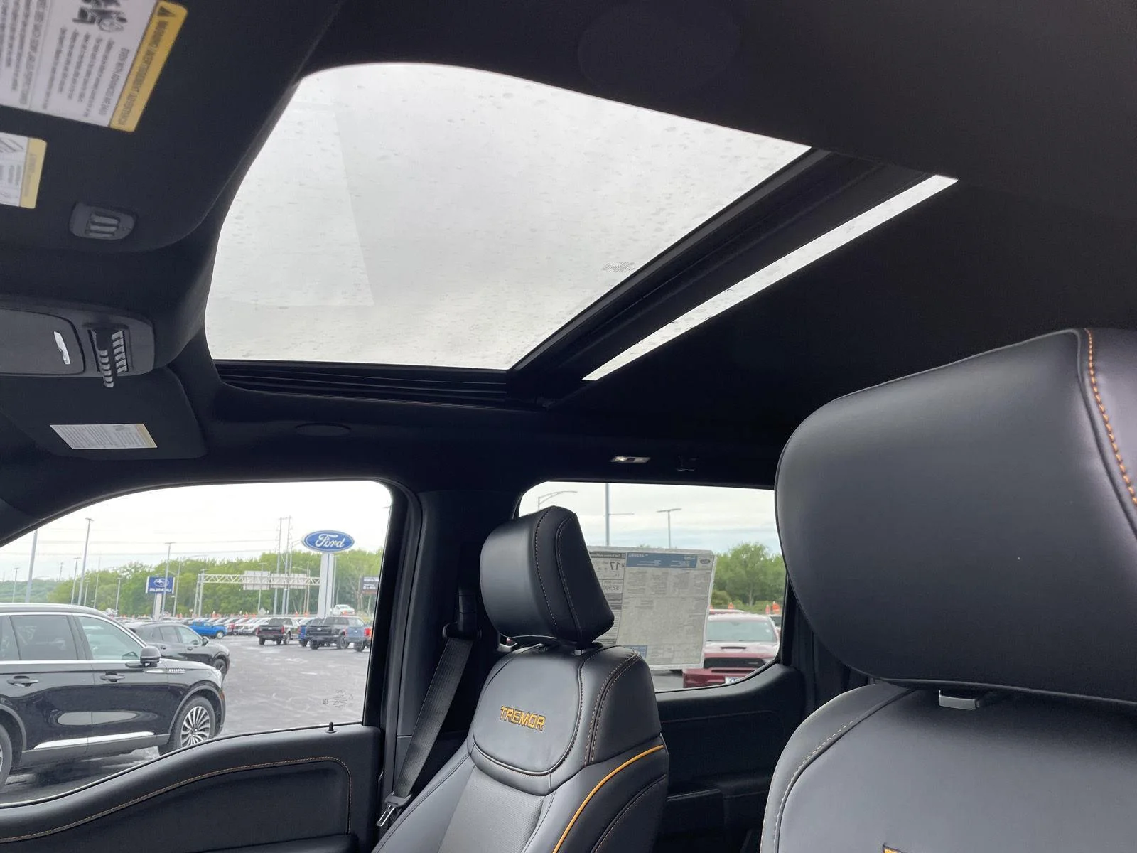 New 2026 Carbonized Gray Metallic Ford Tremor image 33
