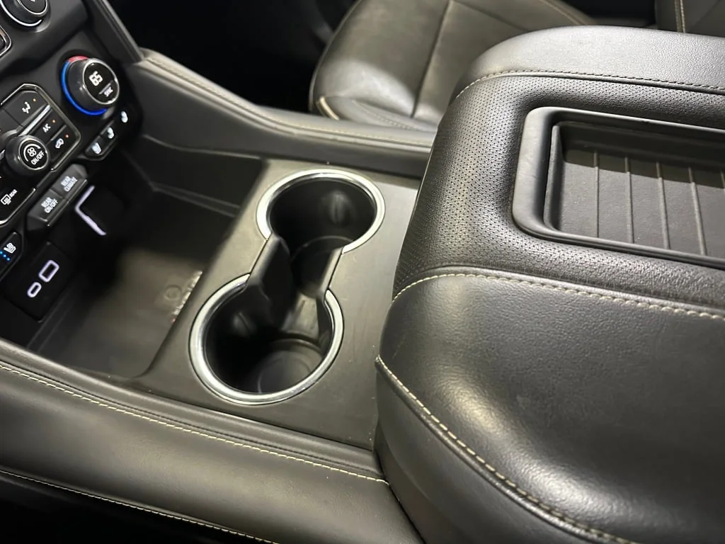 2024 Chevrolet Suburban Premier - Photo 18