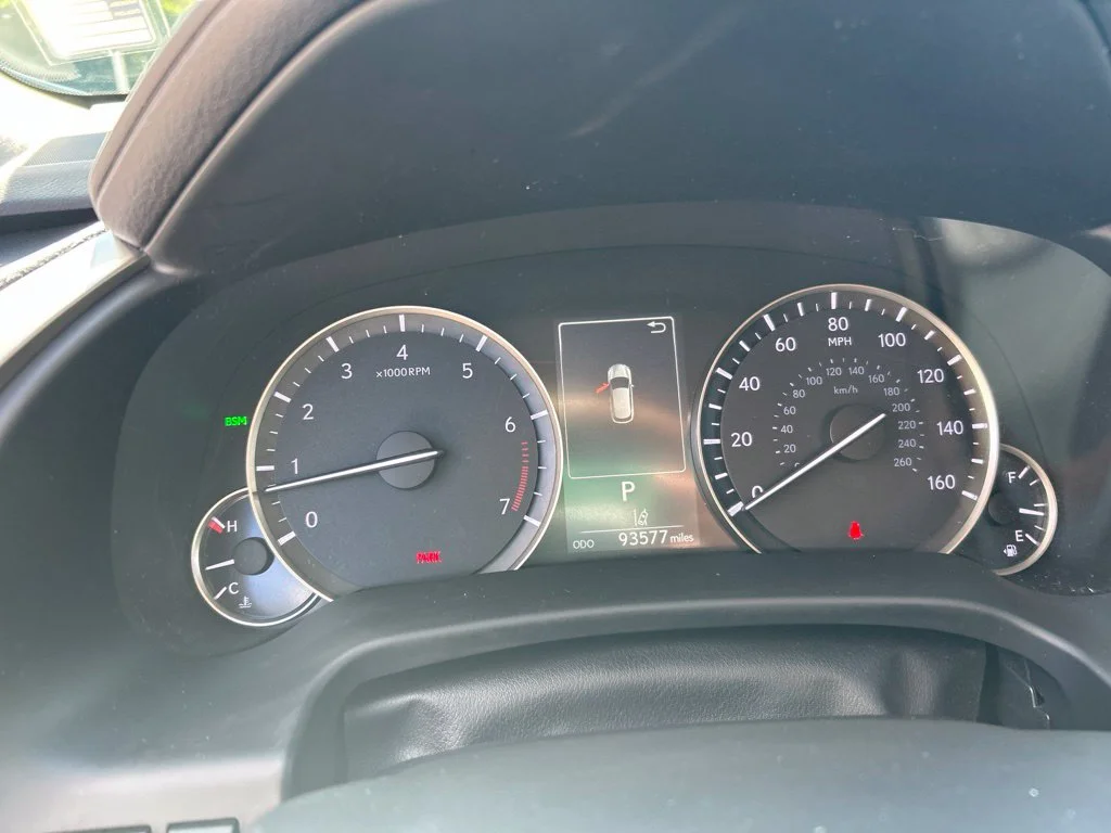 Used 2020 White Lexus 350L image 15