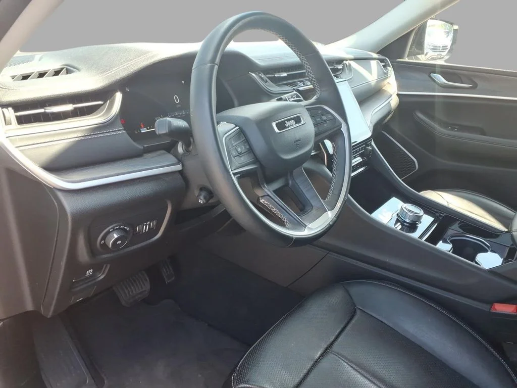 Used 2022 White Jeep Limited image 17