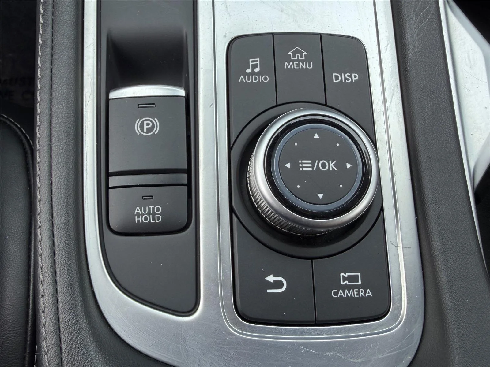Certified Used 2025 Mineral Black INFINITI PURE image 9