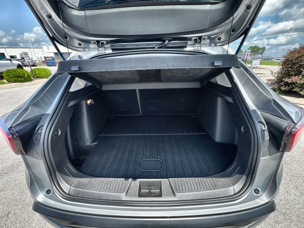 Used 2025 Gray Chevrolet ACTIV image 22