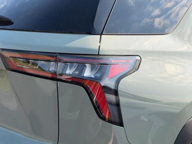 Used 2025 Green Chevrolet LT image 15