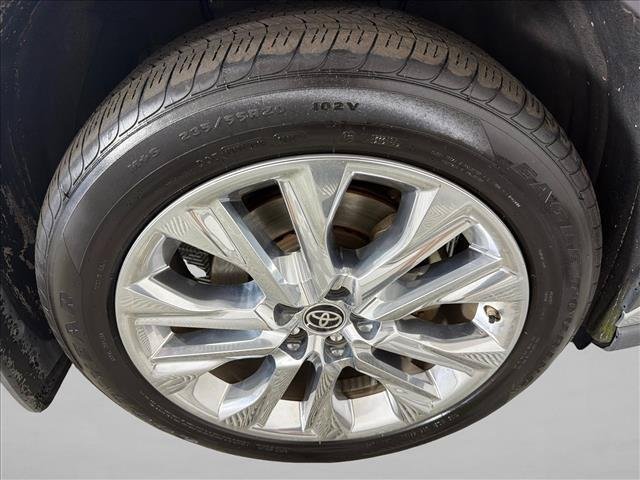 Certified Used 2020 CELESTIAL SILVER METALLIC Toyota  image 14