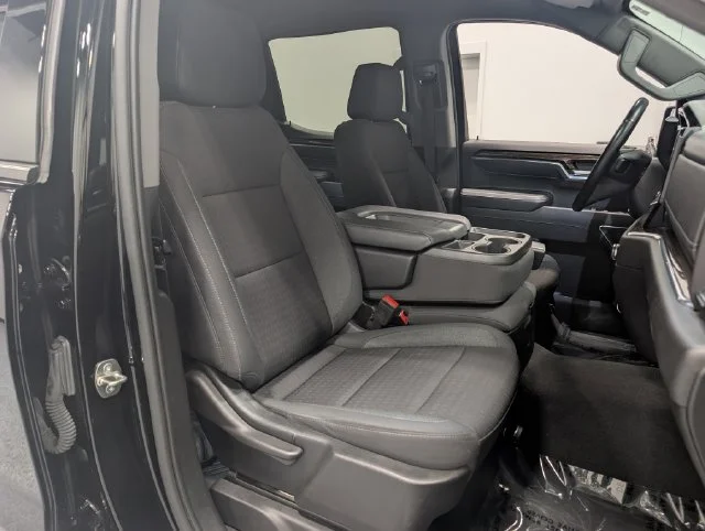 Used 2023 Black GMC Elevation image 29