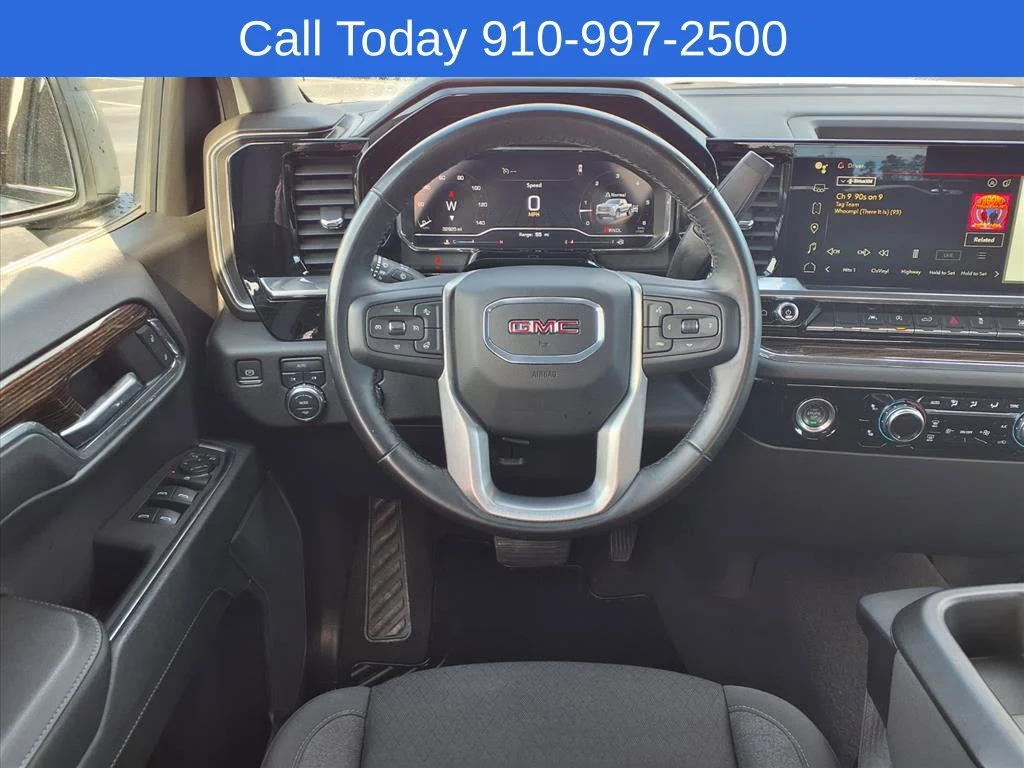 Used 2024 Summit White GMC Elevation image 23