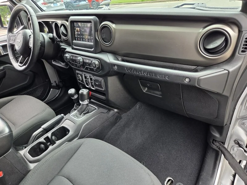 Used 2018 Billet Silver Metallic Clearco JEEP UNLIMITED SPORT S image 17
