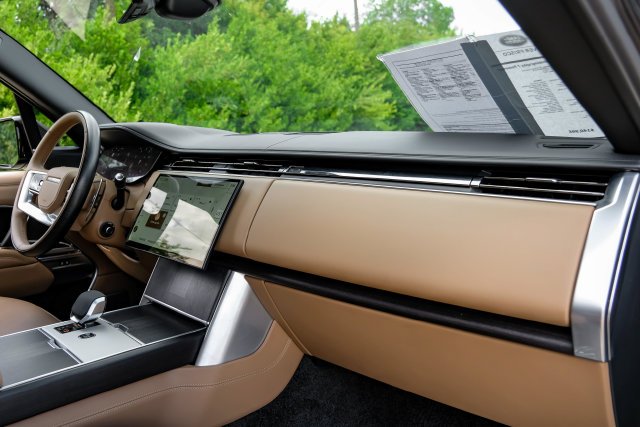 Used 2025 Gray Land Rover Autobiography image 17