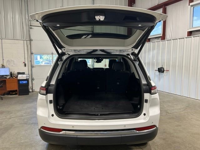 Used 2023 Bright White Clearcoat Jeep Limited image 20