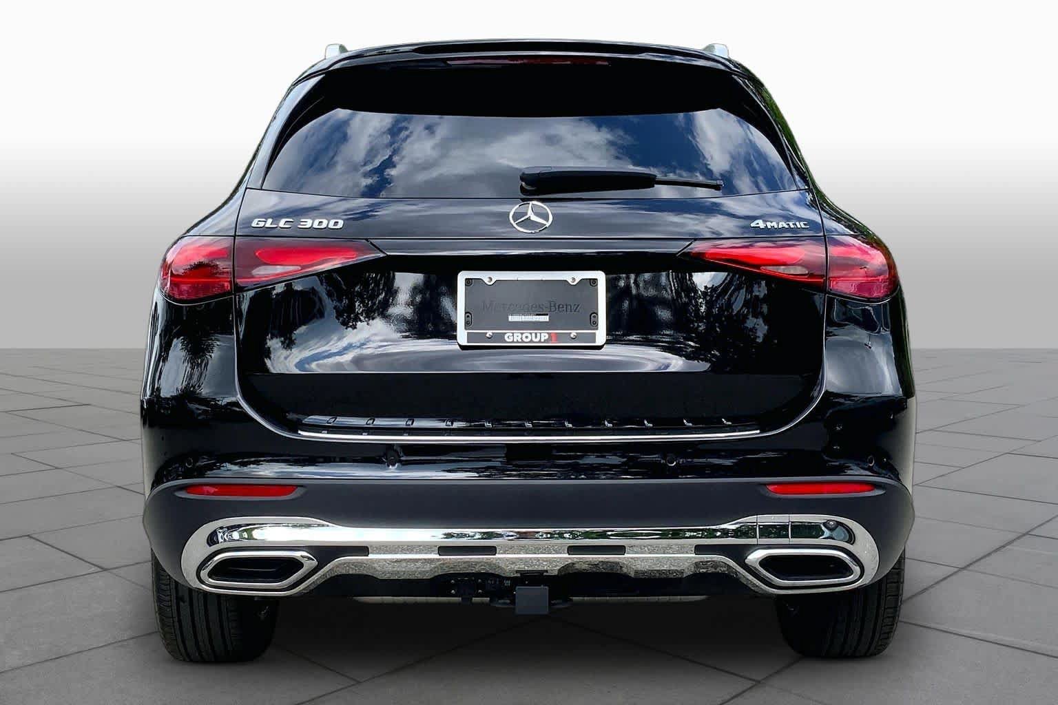 New 2027 Obsidian Black Metallic Mercedes-Benz GLC 300 image 4