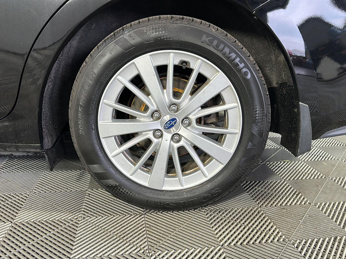 Used 2017 Crystal Black Silica Subaru Premium image 9