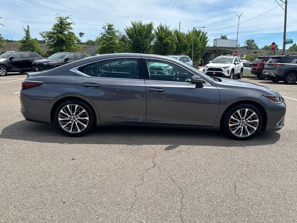 Used 2020 Gray Lexus 350 image 9