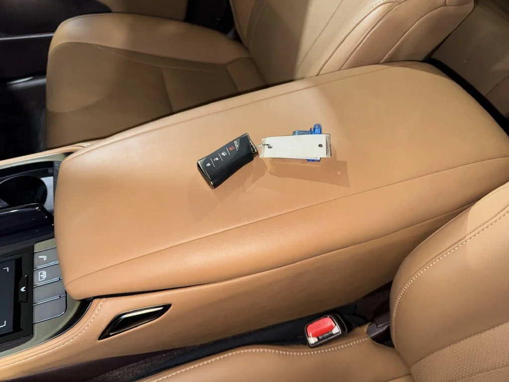 Used 2019 White Lexus 500 Base image 29