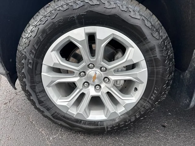Used 2025 Cypress Gray Chevrolet LTZ image 31