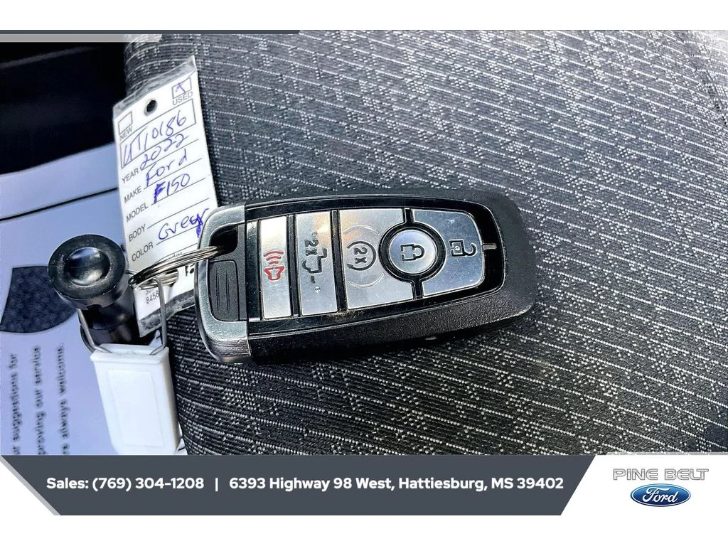 Used 2022 Space White Metallic Ford XLT image 9