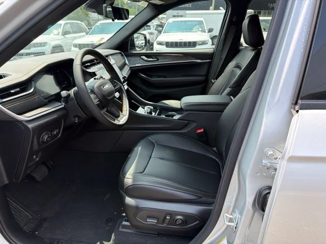 New 2026 Silver Jeep  image 12