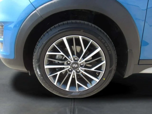 Used 2019 Aqua Blue Hyundai SEL image 4