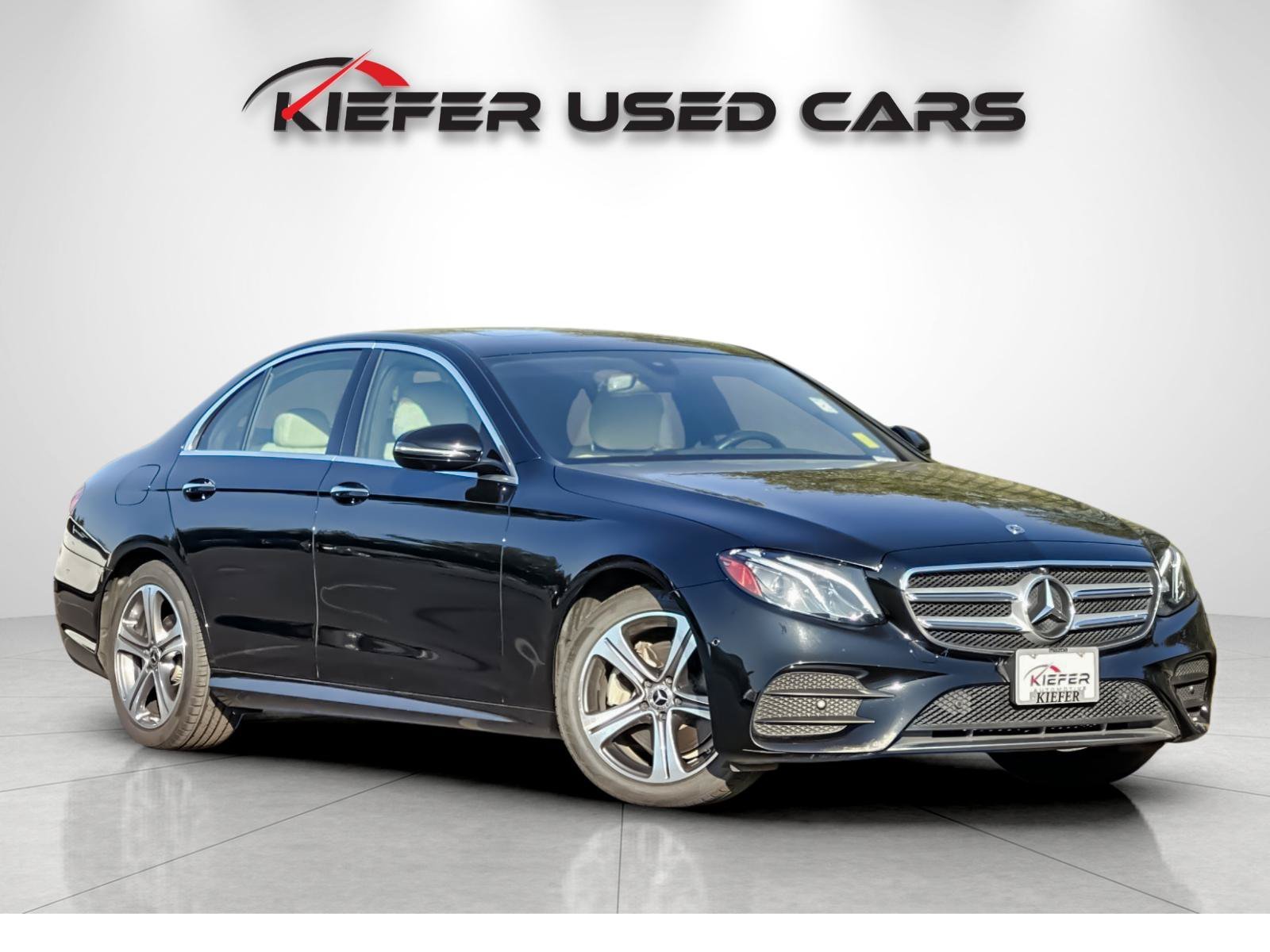 Used 2019  Mercedes-Benz E 300 image 2