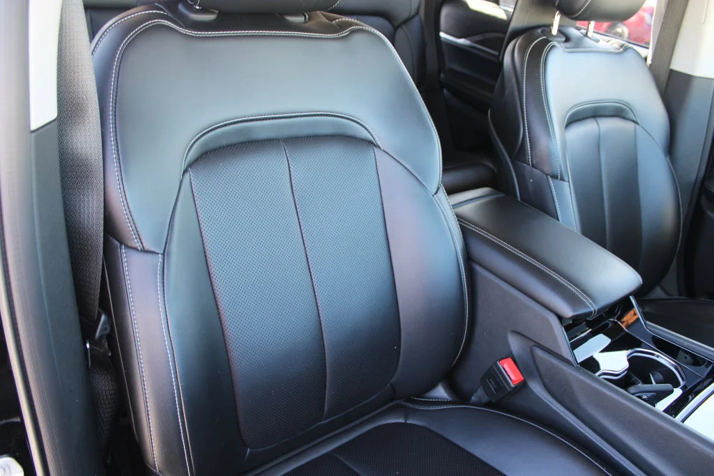 Used 2023 Black Jeep Limited image 15