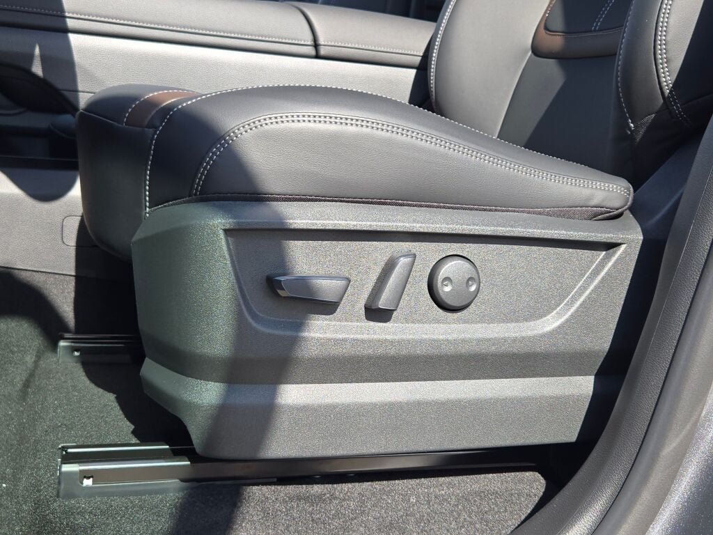 2026 Nissan Armada SL - Photo 26