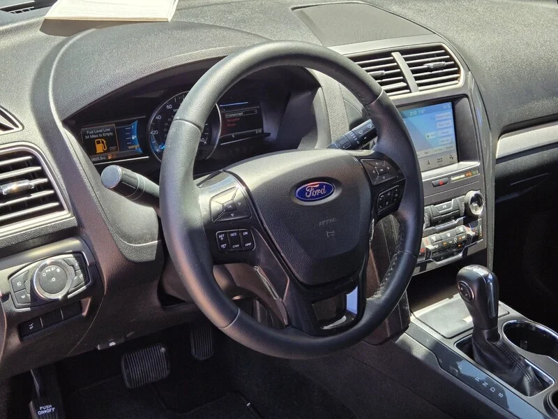 Used 2019 MAGNETIC METALL Ford XLT image 16