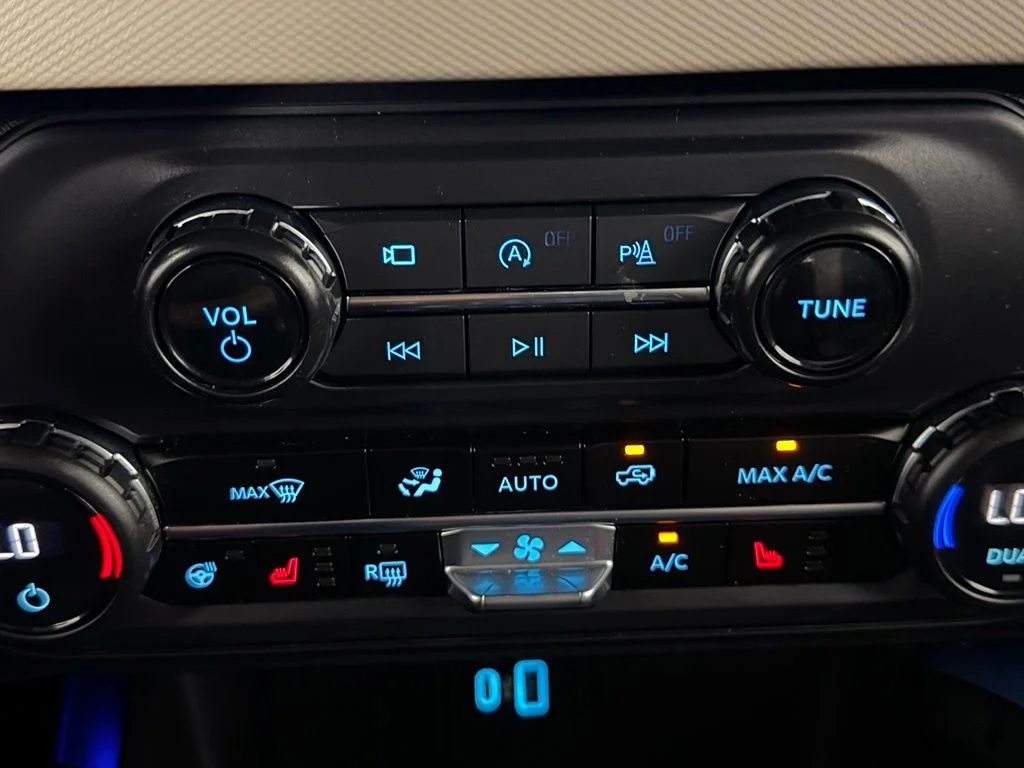 Certified Used 2024 Gray Ford Wildtrak image 20