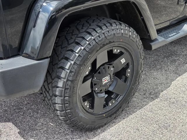 Used 2018 Black Jeep Unlimited Sahara image 8