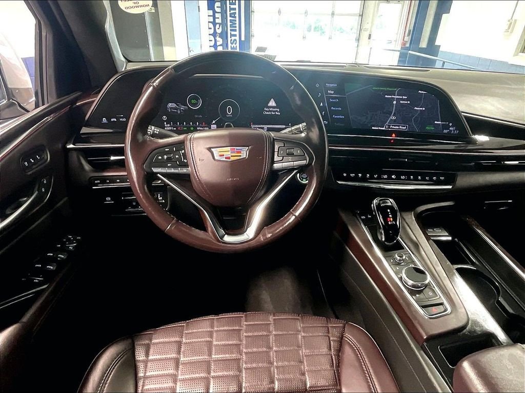 Used 2024 White Cadillac Sport Platinum image 18