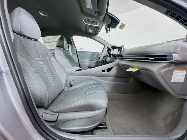 2025 Hyundai Elantra Blue - Photo 41