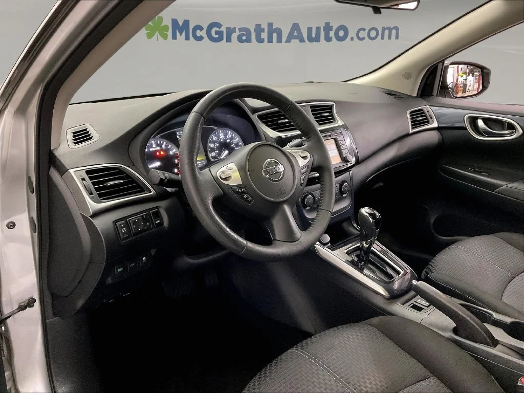 Used 2017 Silver Nissan SR image 17