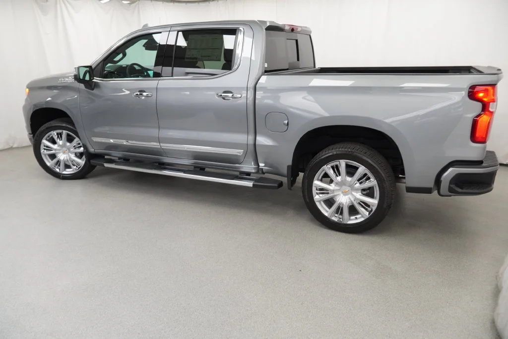 New 2026 Sterling Gray Metallic Chevrolet High Country image 38