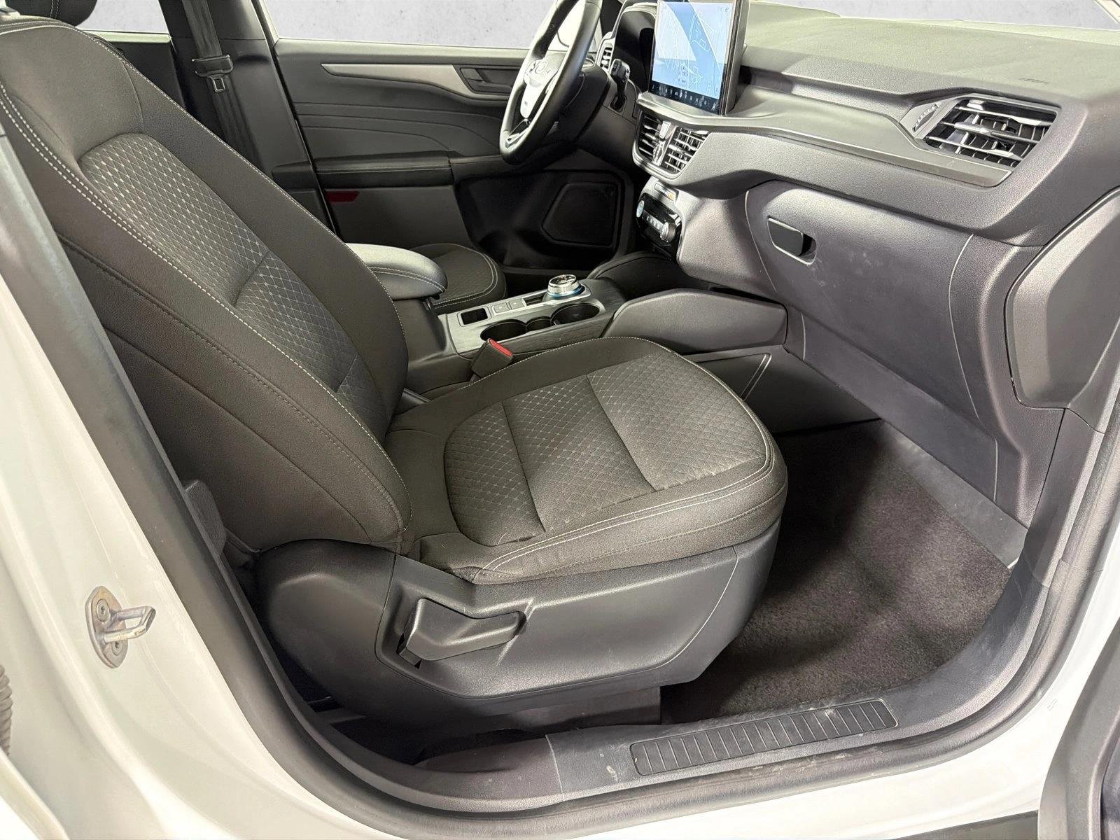 Used 2024 Oxford White Ford Active image 14