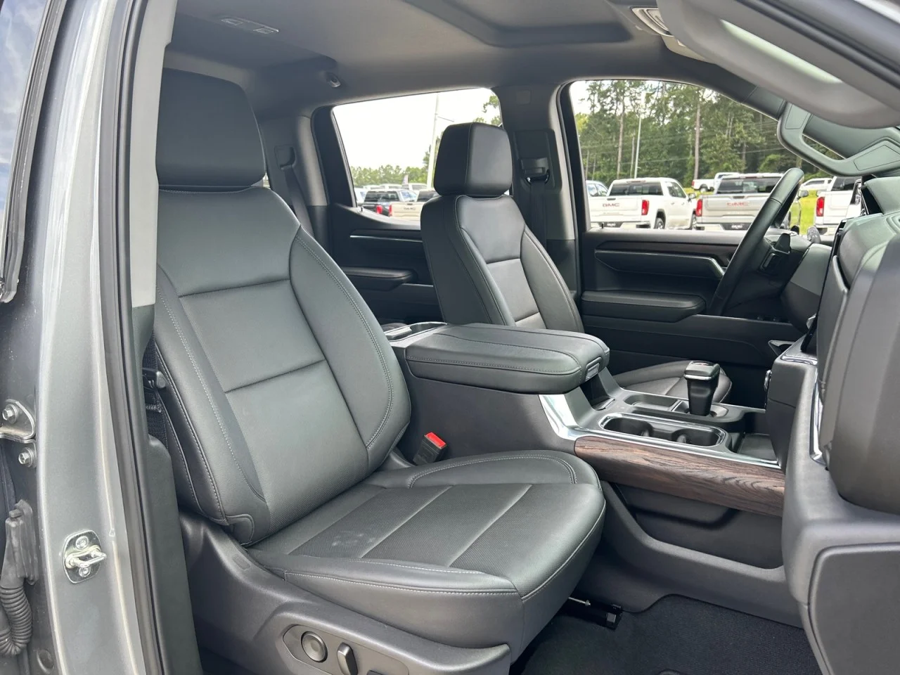Used 2025 Sterling Metallic GMC SLT image 21