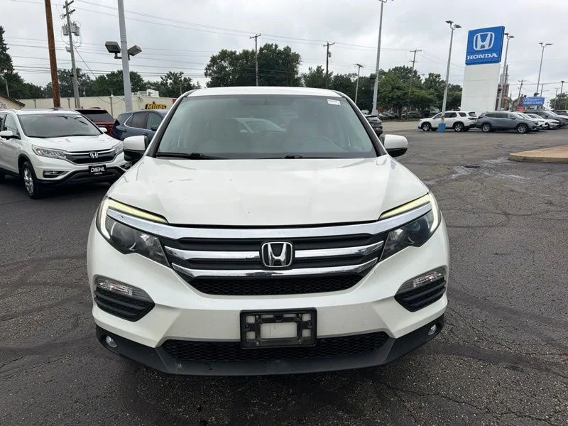Used 2016  Honda EX image 2