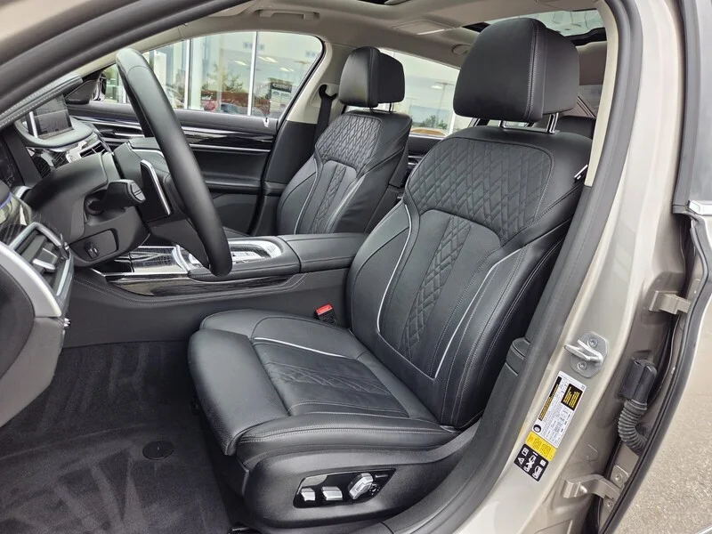 Used 2022 Silver Metallic BMW 750I XDRIVE SEDAN image 8