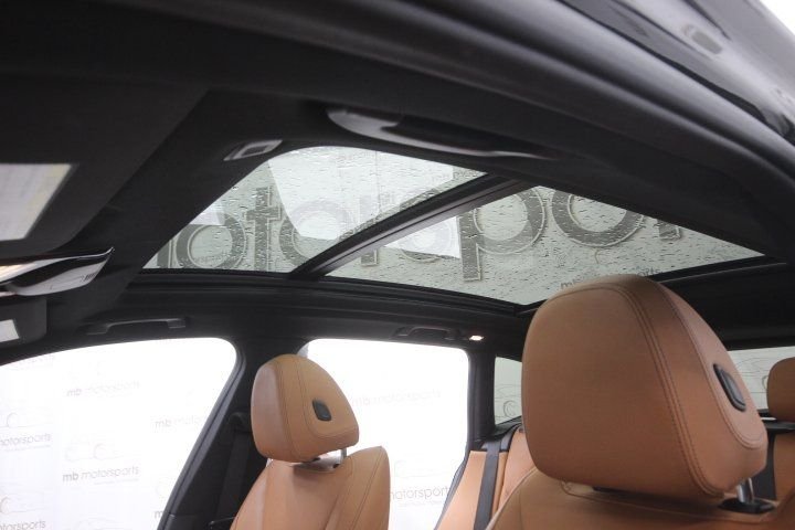 Used 2020 Black BMW xDrive30i image 11
