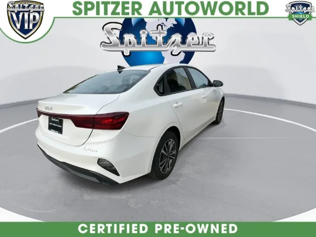 Used 2024 White Kia LXS image 14