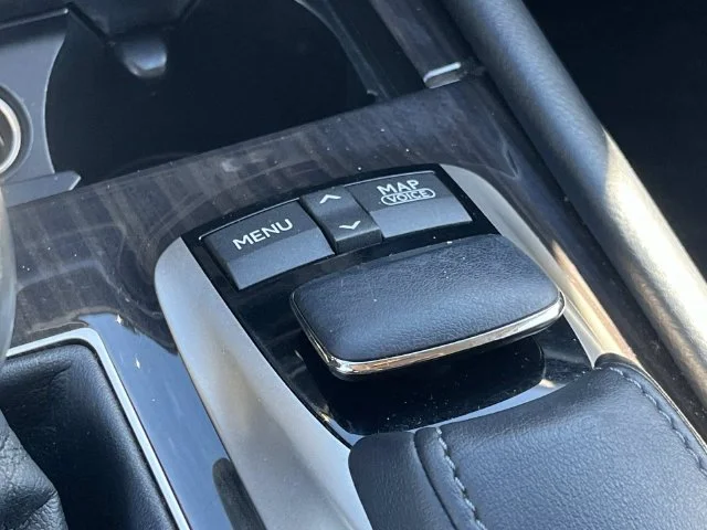 Used 2014 Silver Lexus 460 image 43