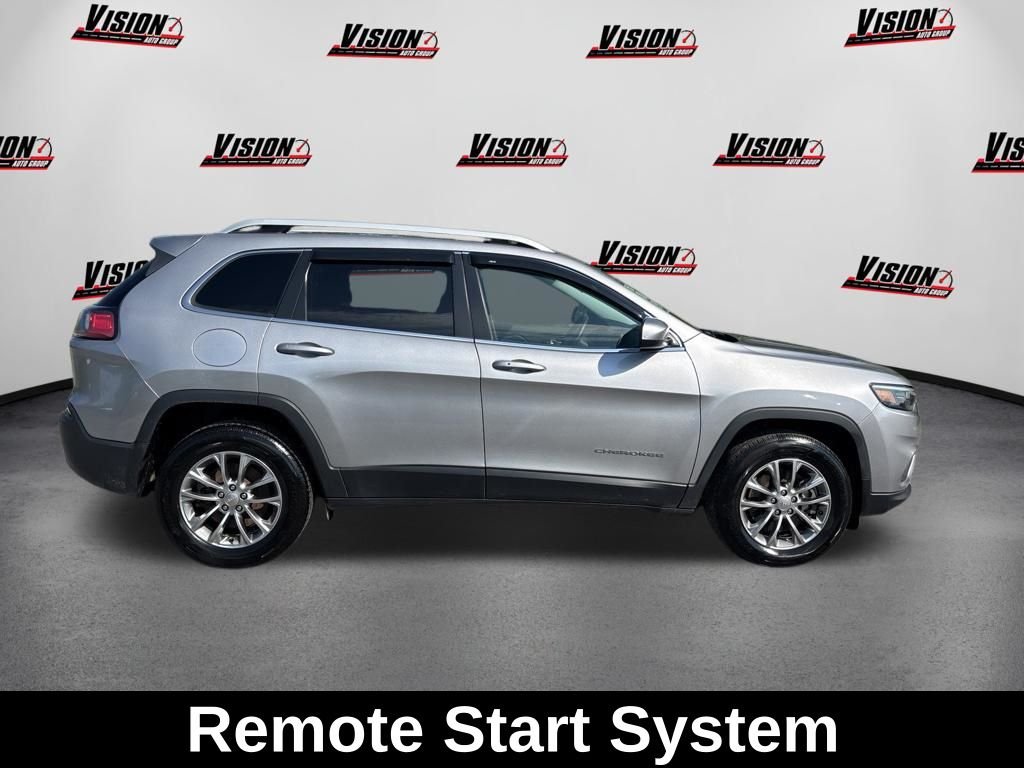 Used 2019 Silver Jeep Latitude Plus image 7