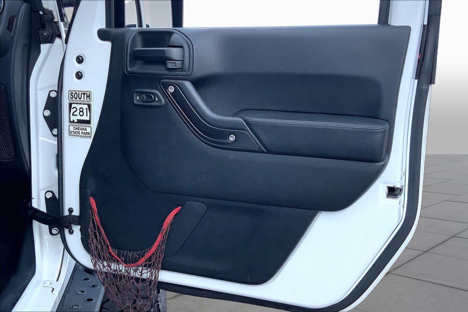 Used 2017 Bright White Clearcoat Jeep Rubicon Recon image 22