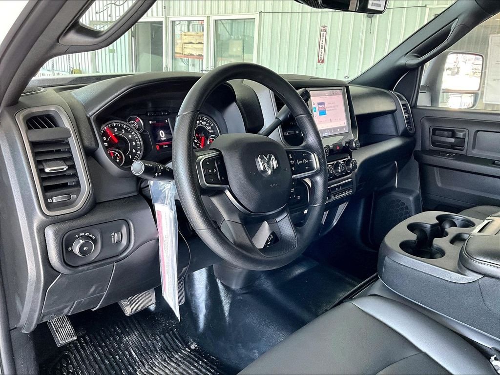 New 2026 Bright White Clearcoat RAM Tradesman image 8