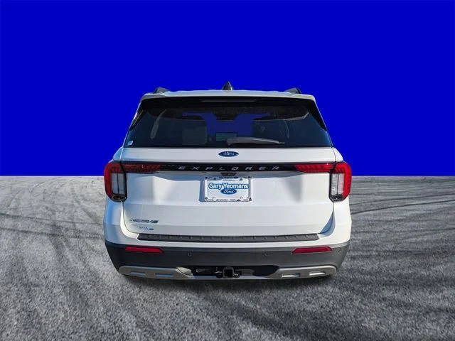 New 2026 Star White Metallic Tri-Coat Ford Active image 5