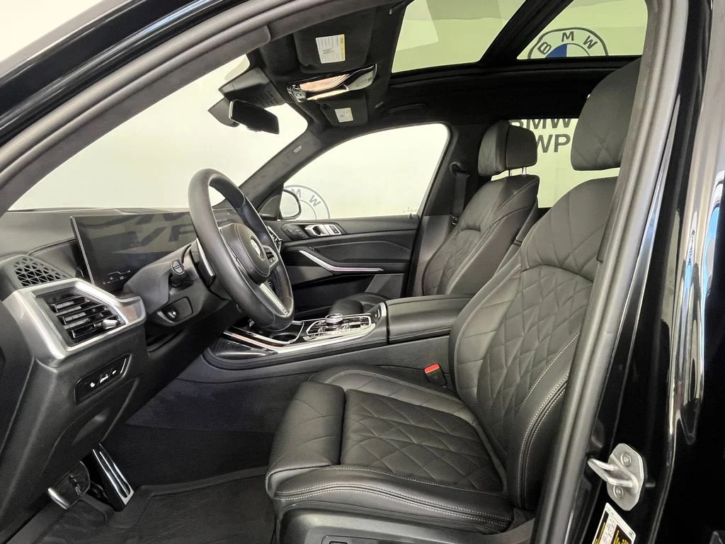 Certified Used 2025 Black Sapphire Metallic BMW xDrive40i image 20