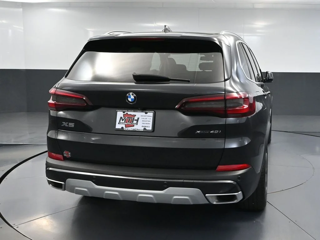 Used 2023 Gray BMW xDrive40i image 7