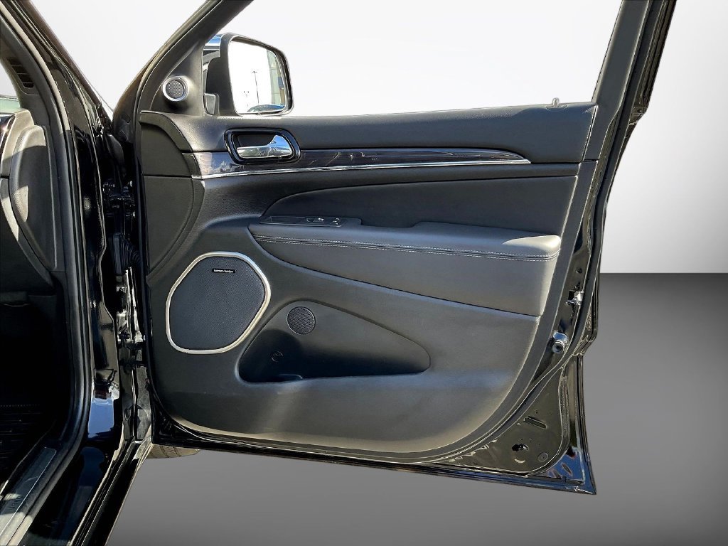 Used 2020 Black Jeep Overland image 30