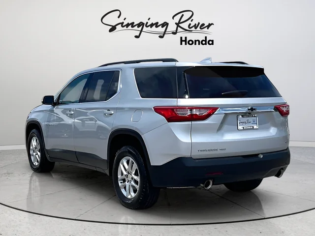 Used 2020 Silver Ice Metallic Chevrolet LT image 4