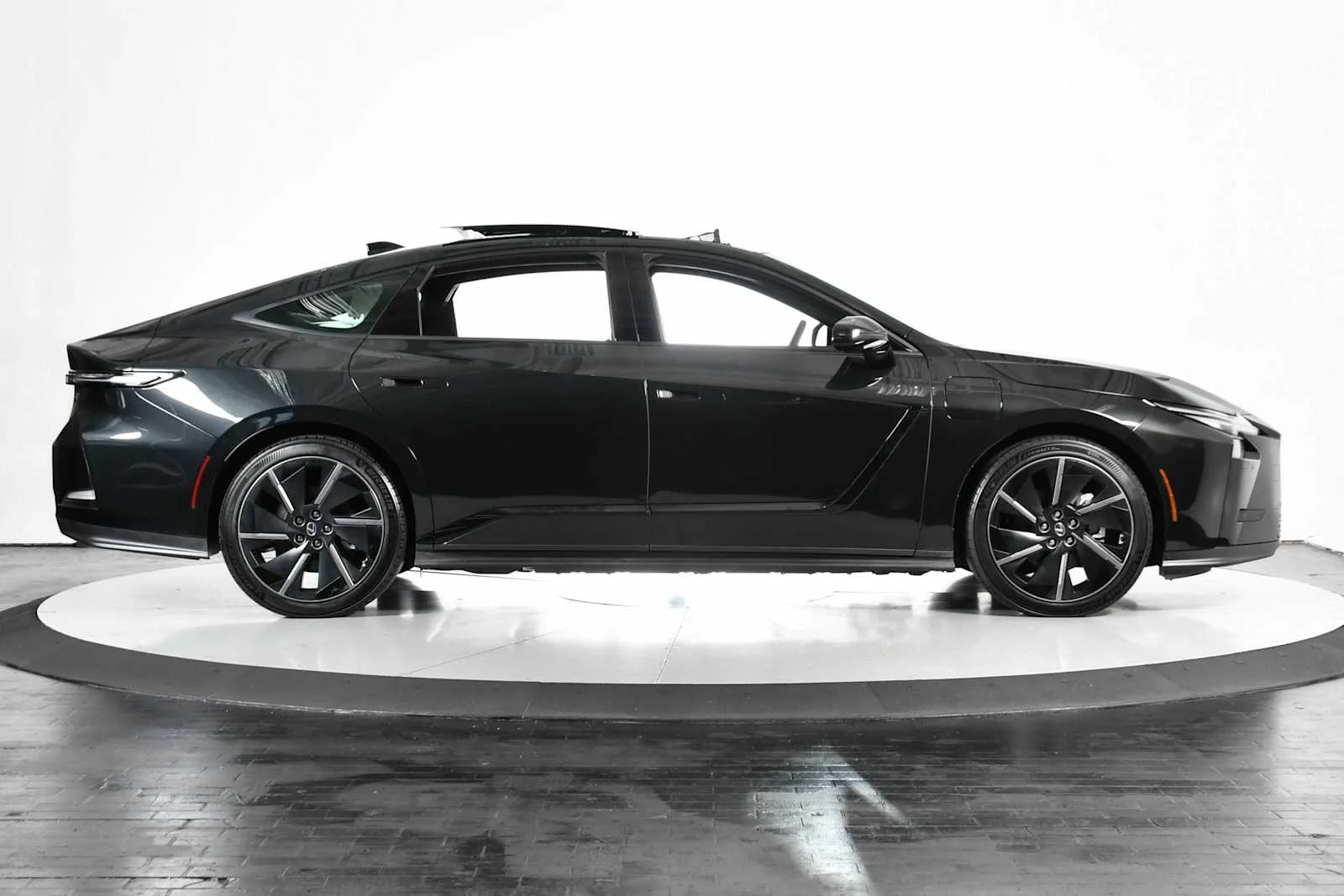 Certified Used 2026 CAVIAR Lexus Premium image 8