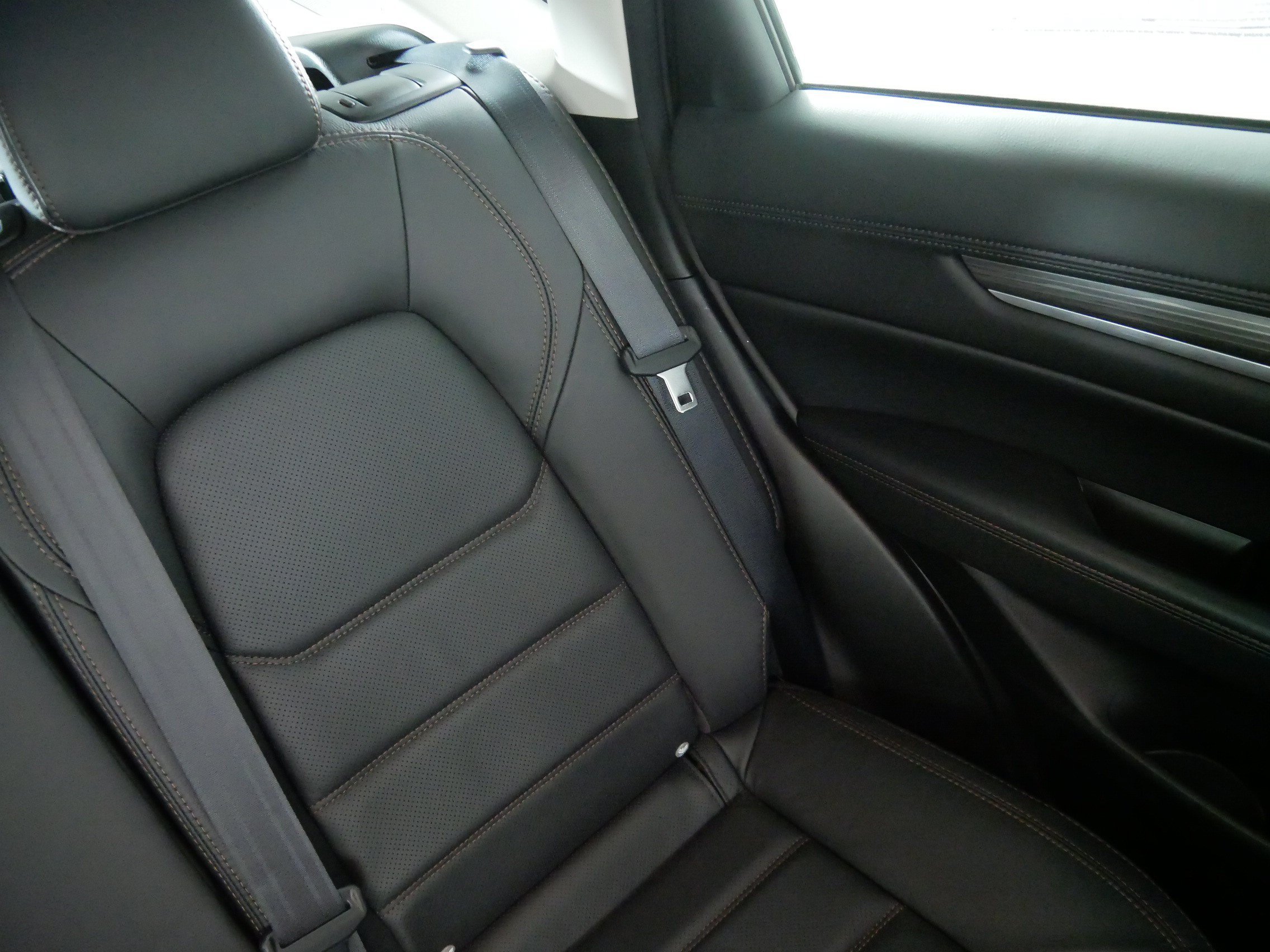 Certified Used 2025 Platinum Quartz Metallic Mazda 2.5 S Preferred Package image 14