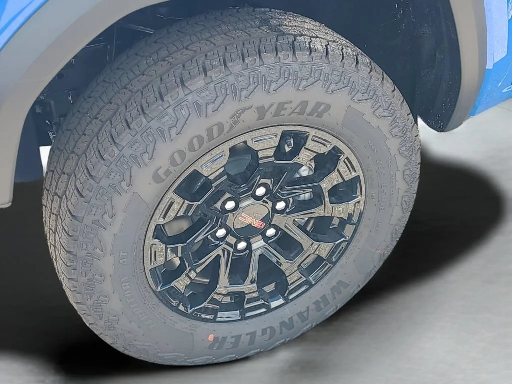 New 2026 Rapids Metallic GMC Elevation image 24