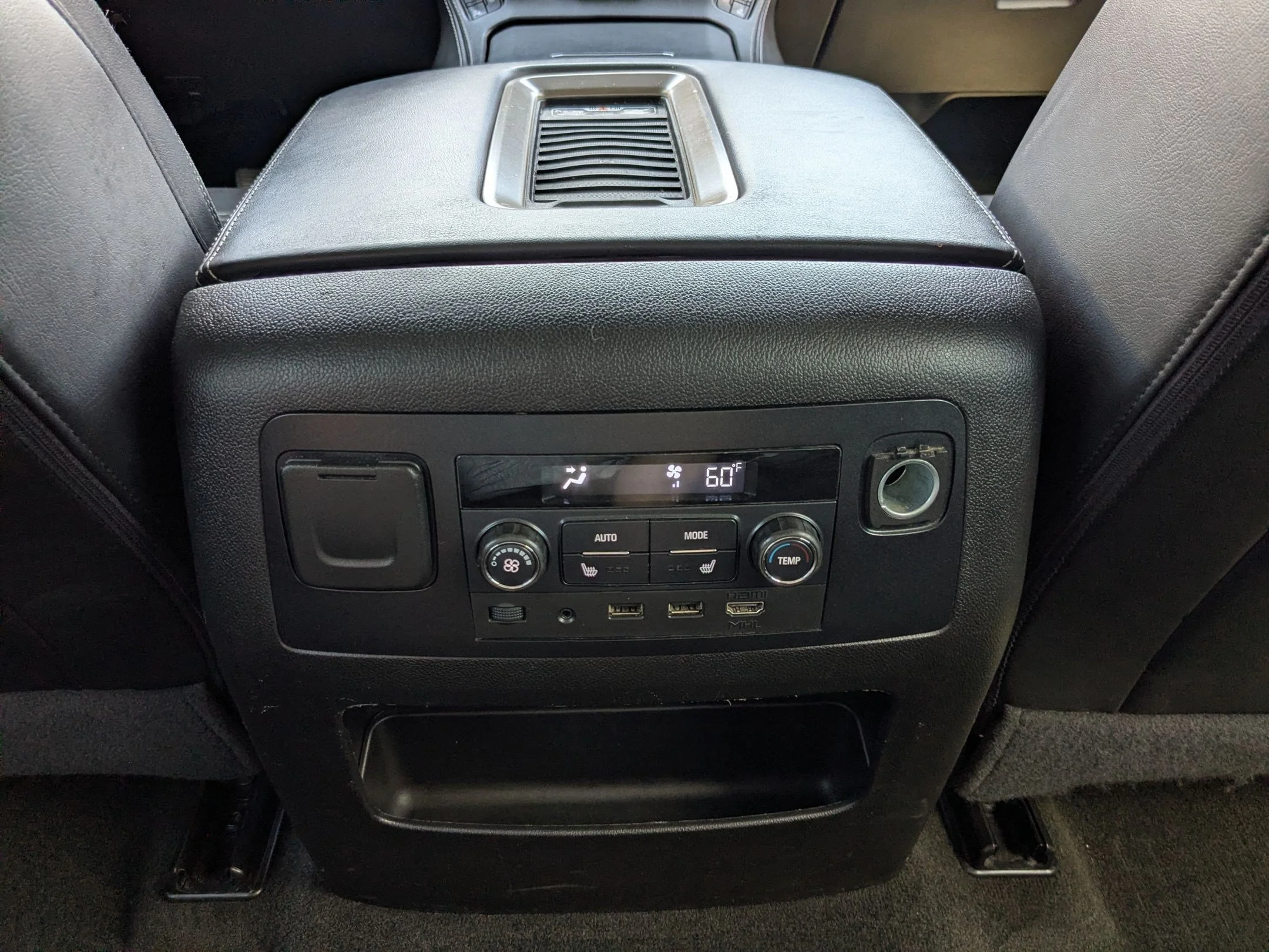 Used 2017 Onyx Black GMC Denali image 26